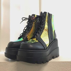 PRE LOVED - Cape Robbin Radioactive Platform Boots BLK/11- SH275